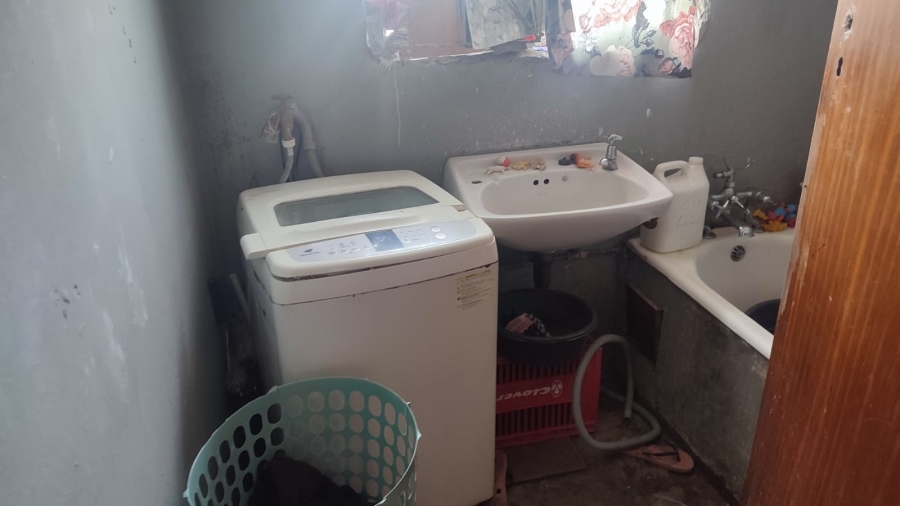 3 Bedroom Property for Sale in Uitsig Western Cape